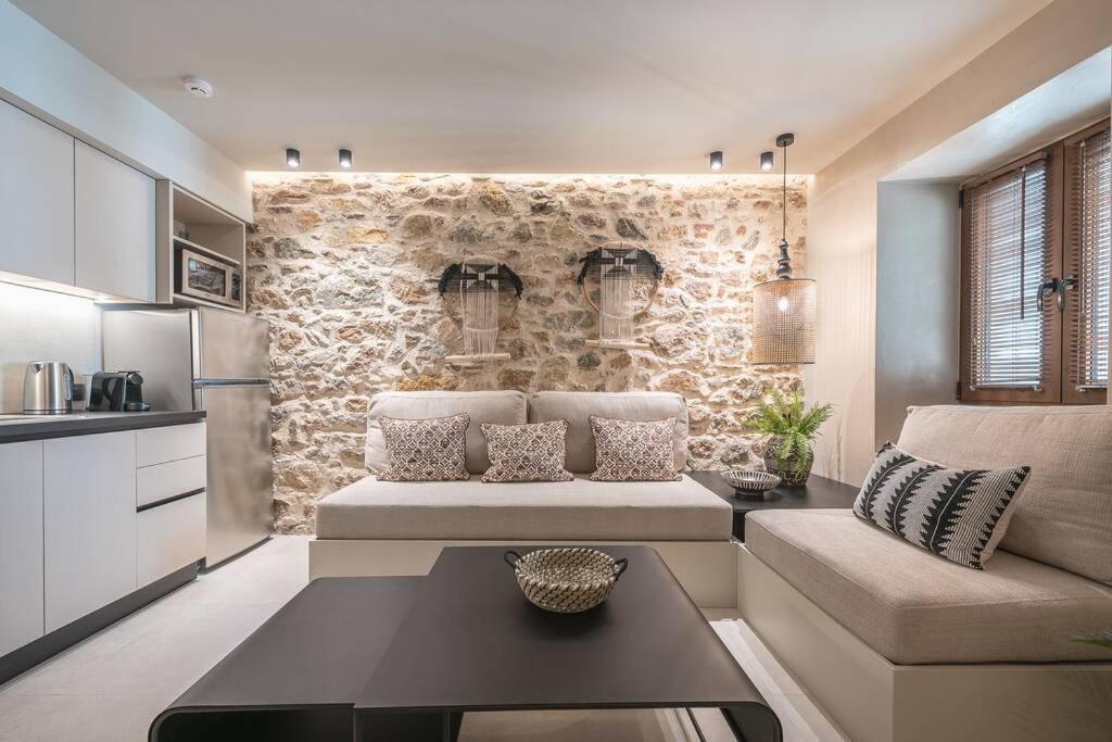 Apollonos 28 Luxury Suites Атина Екстериор снимка