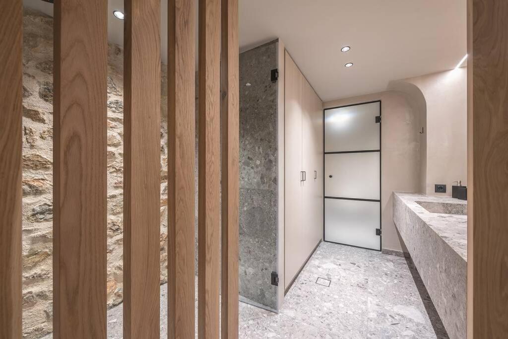 Apollonos 28 Luxury Suites Атина Екстериор снимка