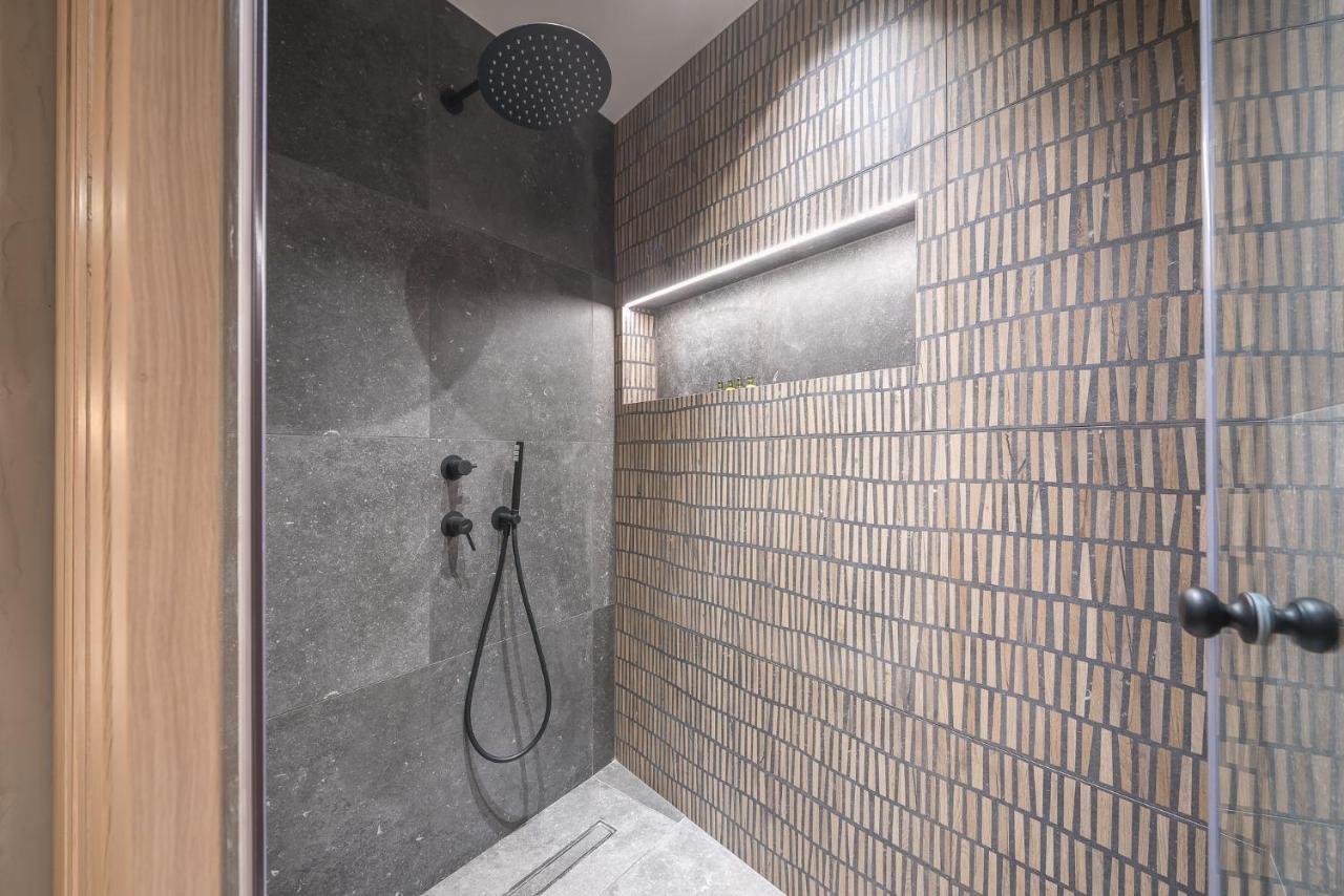 Apollonos 28 Luxury Suites Атина Екстериор снимка