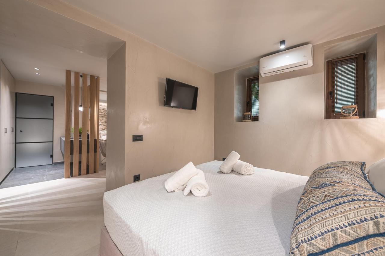 Apollonos 28 Luxury Suites Атина Екстериор снимка