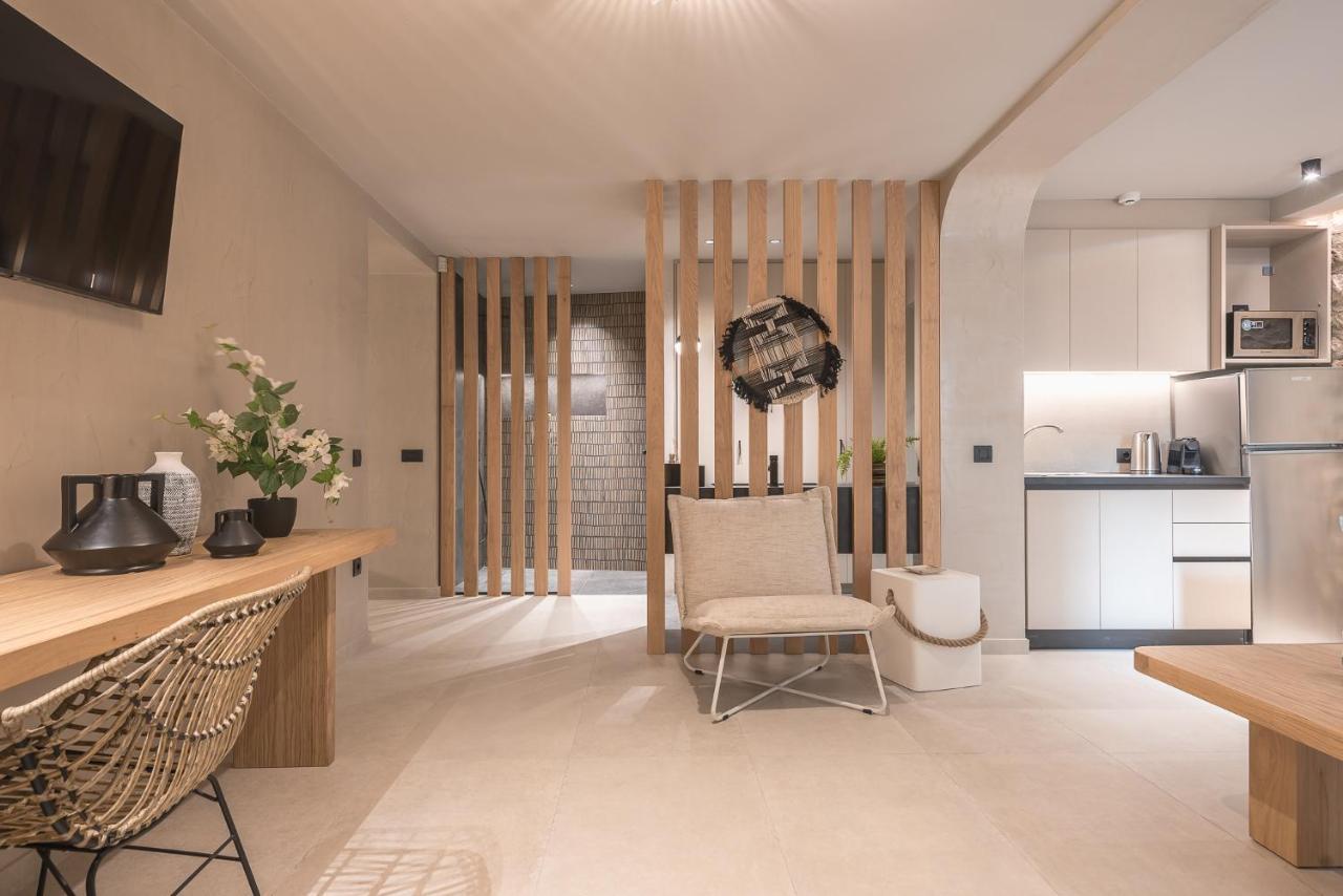Apollonos 28 Luxury Suites Атина Екстериор снимка