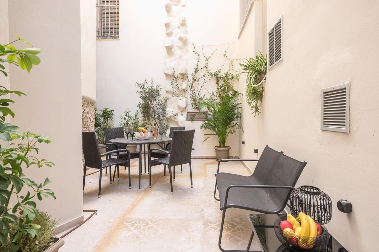 Apollonos 28 Luxury Suites Атина Екстериор снимка