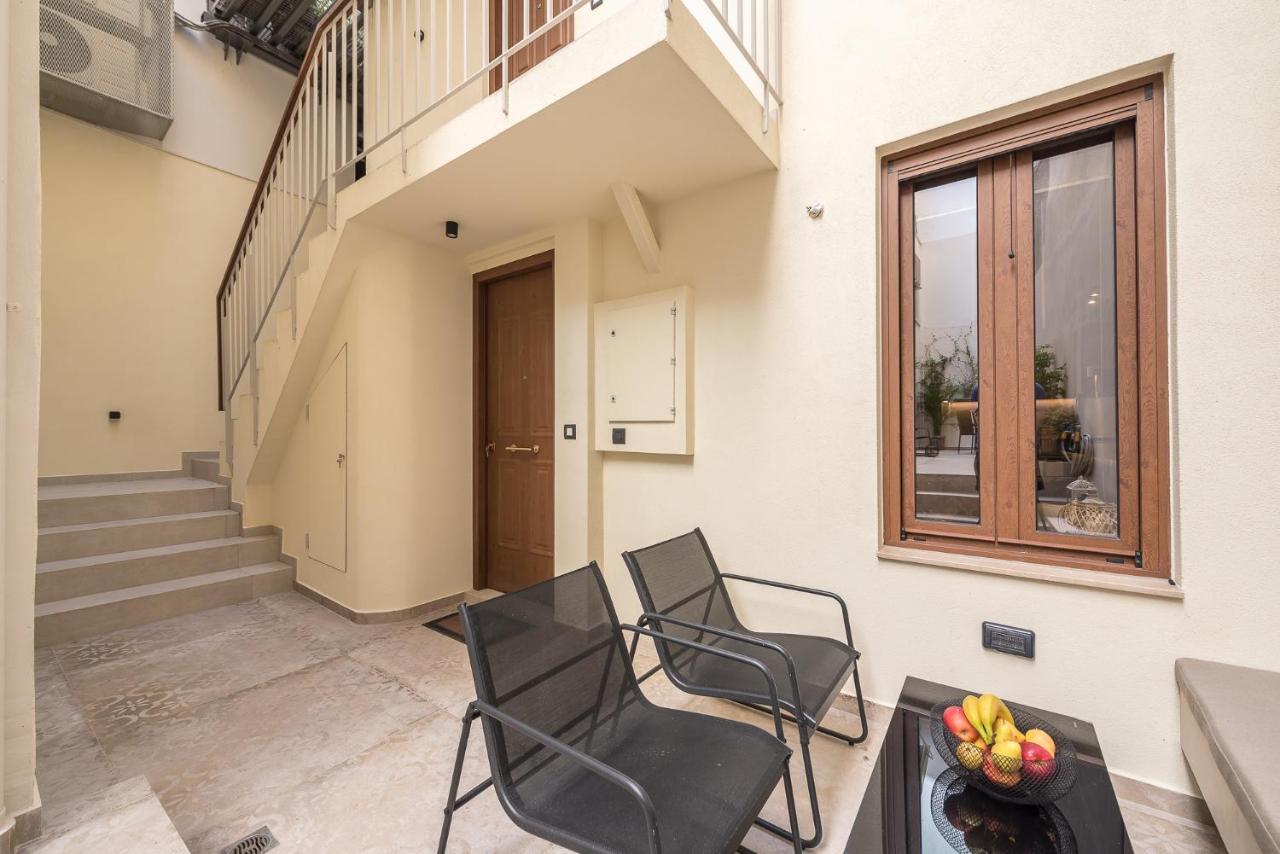 Apollonos 28 Luxury Suites Атина Екстериор снимка