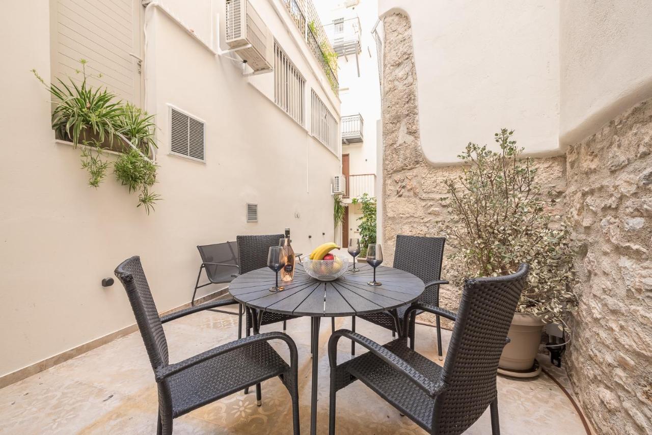 Apollonos 28 Luxury Suites Атина Екстериор снимка